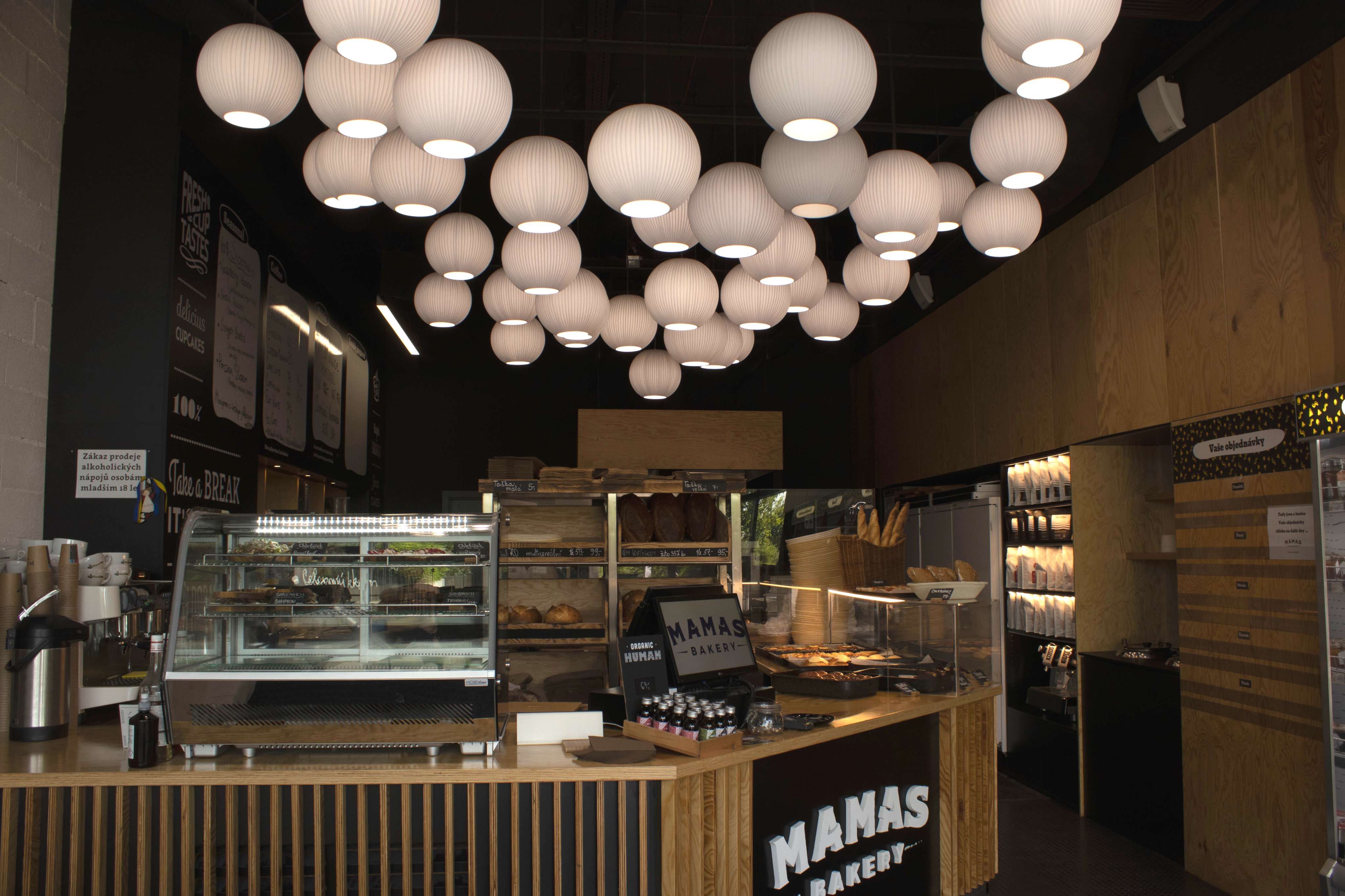Mamas Bakery